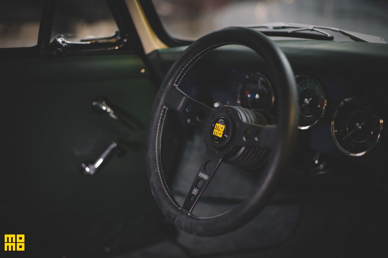 momo-heritage-porsche-356-rod-emory-outlaw-911-prototipo-leather-steering-wheel-c